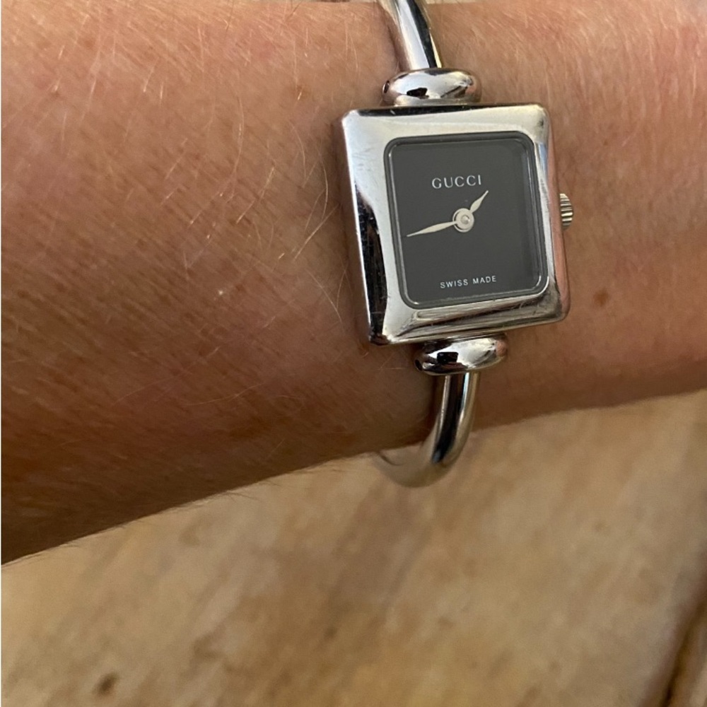 Gucci 1900L Silver Watch